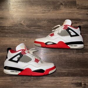 Air Jordan retro 4 “fire red” (2020)